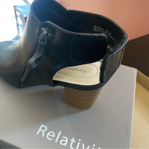 NWT Relativity Black Faux Leather Open-Toe Heeled Boots Booties 2.5 Inches - Picture 6 of 8